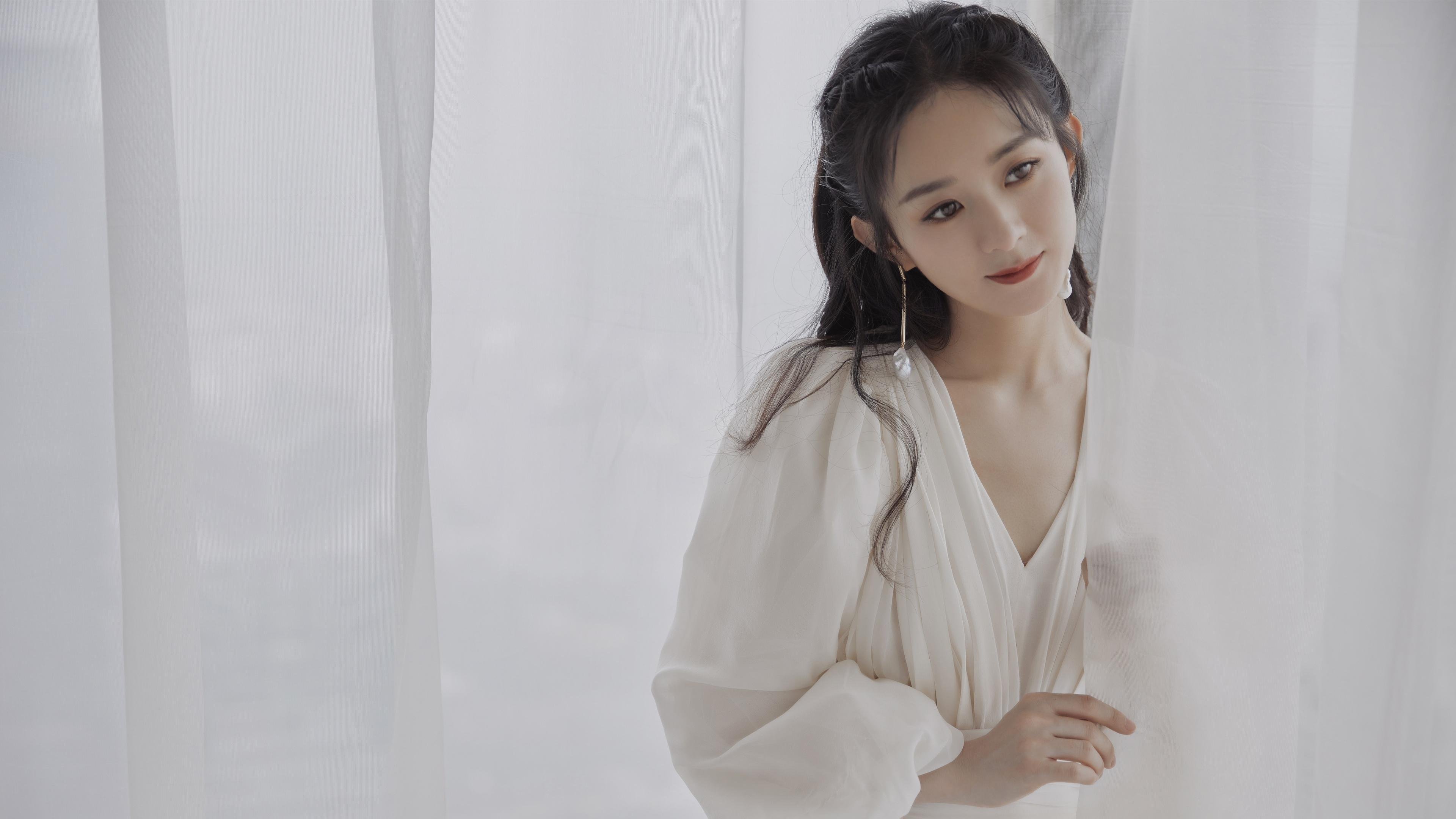 爱游戏登录-“西甲引援频繁，球队补强迎战关键战役”，西甲引进中国球员